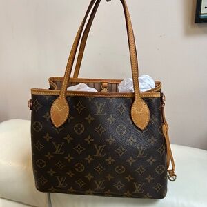 AMAZING Louis Vuitton Neverfull PM in Monogram✨
